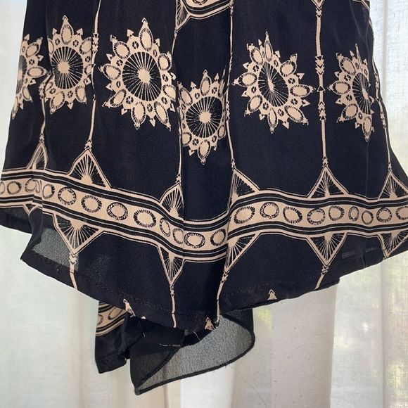 Vintage Patterned Tank Top - Picture 4 of 11